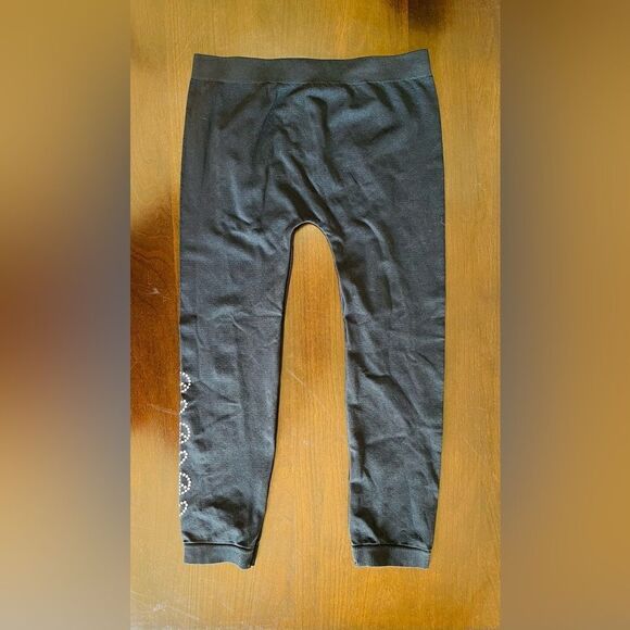 EUC Girl’s 4-6x Peace sign leggings. - Picture 1 of 4